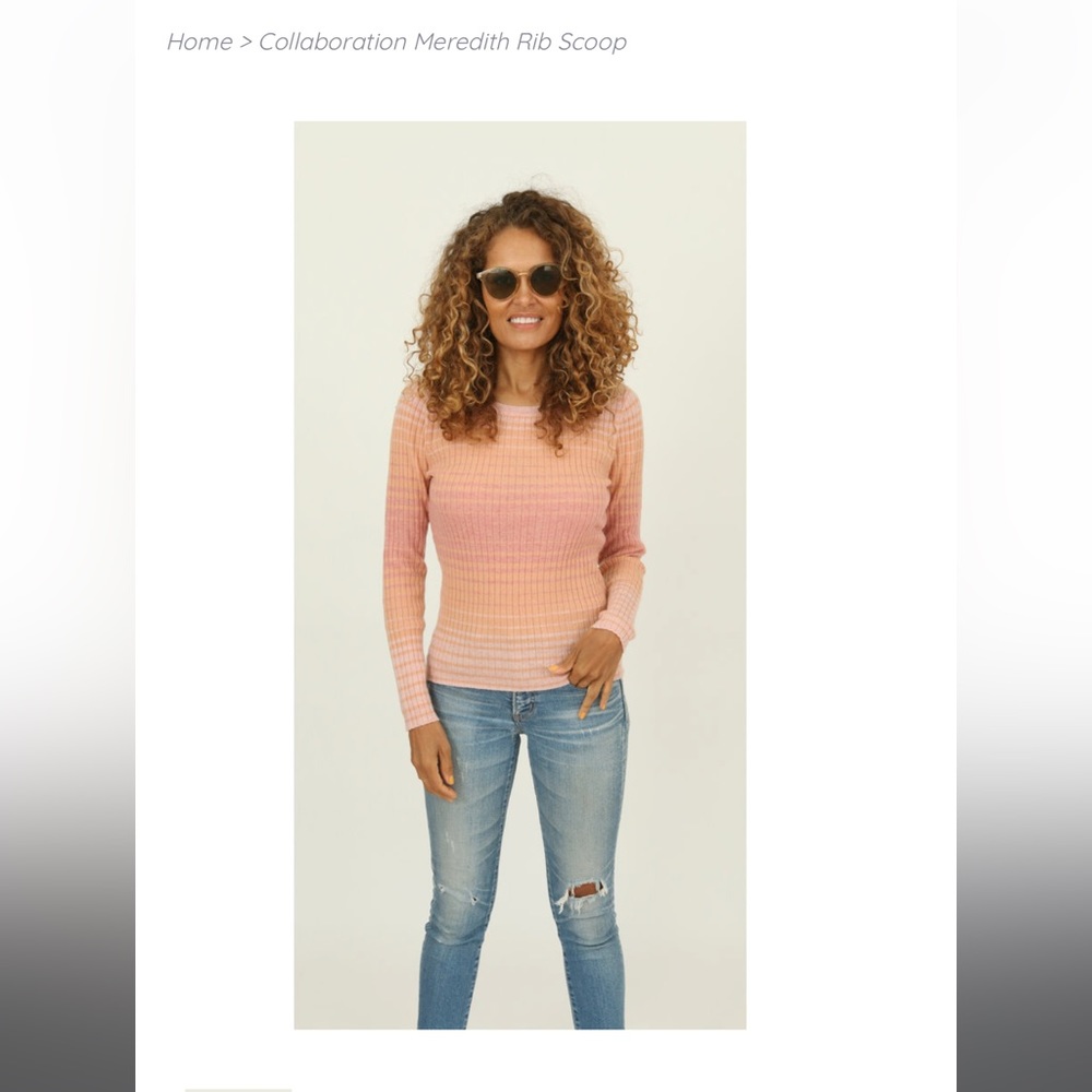 100% Cashmere ribbed scoop sweater. L-Collaboration Meredith Scoop/Coral/Peach